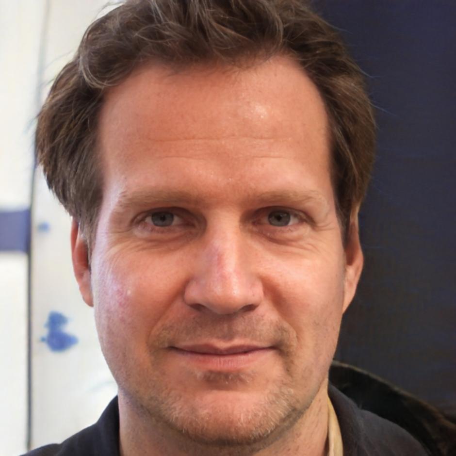 Portrait de Théodore Belmont, Directeur des Solutions Financières